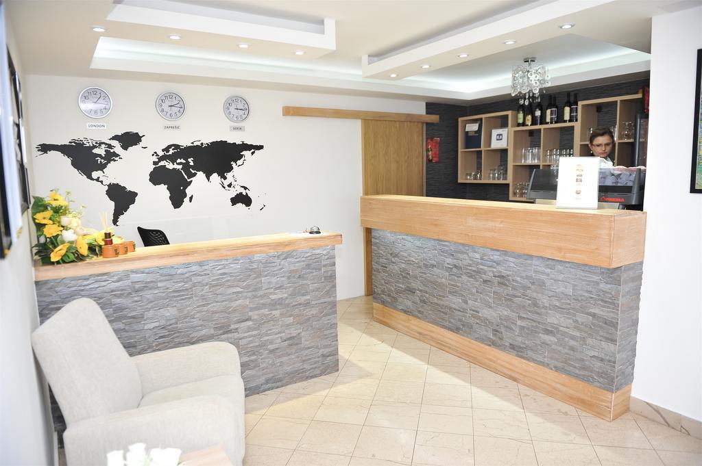 Gec Hotel Zapresic Exterior photo